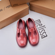 New Arrivals！Melissa 果凍色休閑膠涼鞋