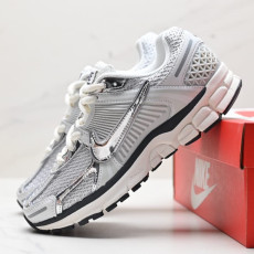 Nike Zoom Vomero 5 SP"Vast Grey/Sail馬拉松復古跑鞋運動鞋休閒鞋波鞋