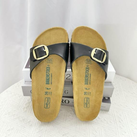 Birkenstock人氣經典單扣拖鞋