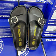 Birkenstock人氣經典單扣拖鞋