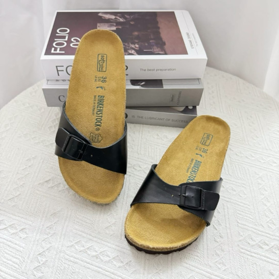 Birkenstock人氣經典單扣拖鞋