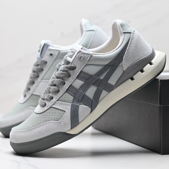 日本限定版 Onitsuka Tiger Ultimate 81 EX絨面革休閒鞋波鞋